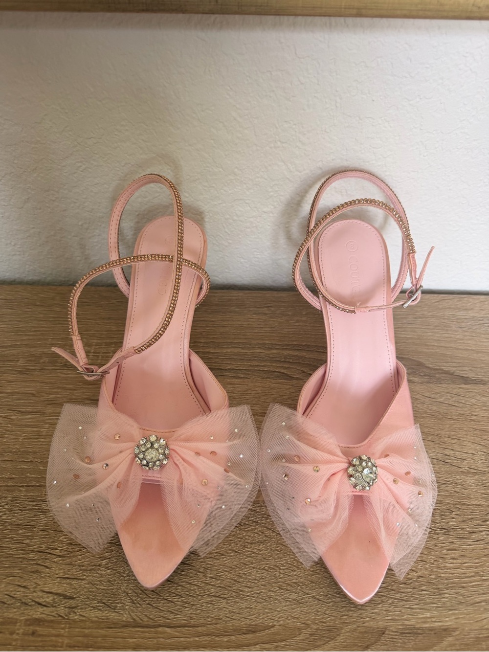 Coutgo Women's Pink Tulle Bow Pointed-Toe Rhinestone Heels
